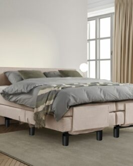 Boxspring Bed Sophia – Elektrisch – 160×210 – Incl. Hoofdbord – Ecru bestellen via beddenwinkel-online.nl