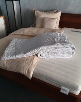 Nuvaro Camel de Luxe 4-seizoenen dekbed-260×220 Nuvaro Camel de Luxe 4-seizoenen dekbed-260×220 bestellen via beddenwinkel-online.nl